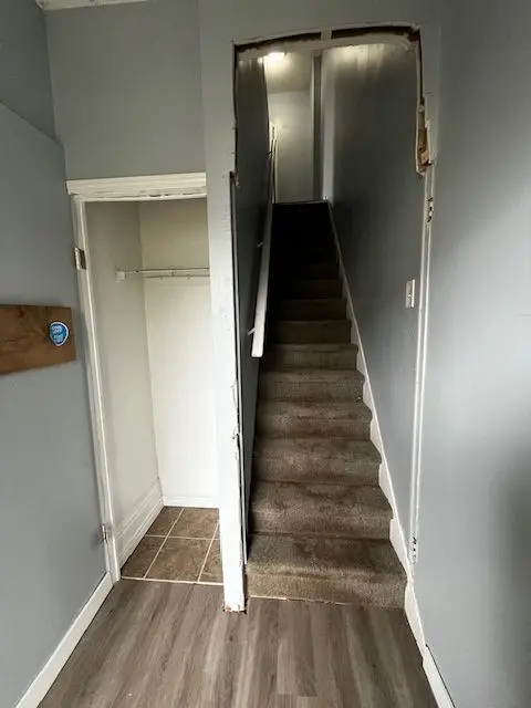 207 Stewart ST, Peterborough, ON K9J 3M6