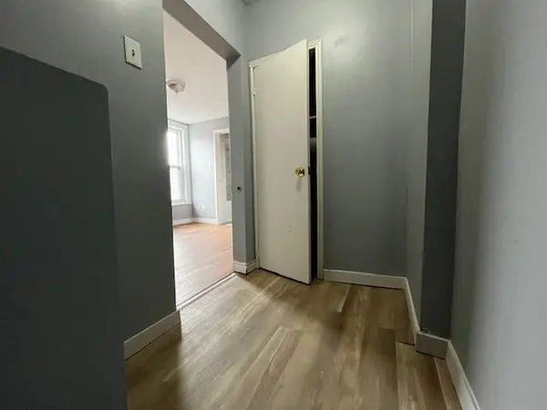 207 Stewart ST, Peterborough, ON K9J 3M6