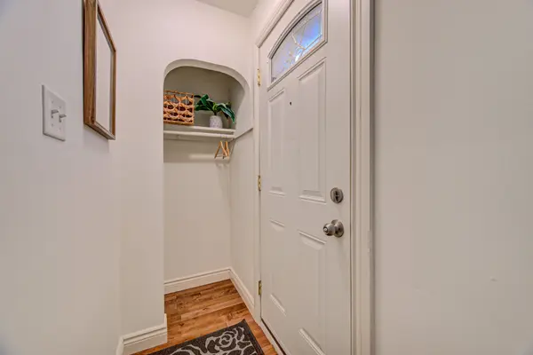 166 Bond ST N, Hamilton, ON L8S 3W6