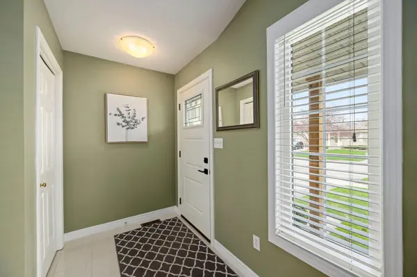 24 SIFTON DR, St. Thomas, ON N5R 6C7