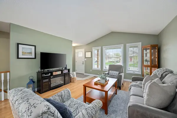 24 SIFTON DR, St. Thomas, ON N5R 6C7