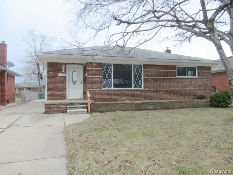 17716 Veronica AVE, Eastpointe, MI 48021