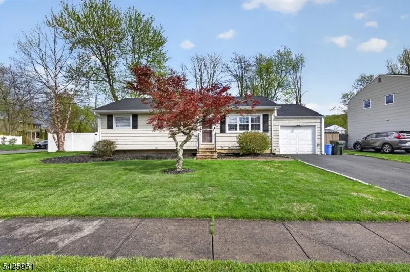 16 Devonshire Ter, Mount Olive Twp., NJ 07836