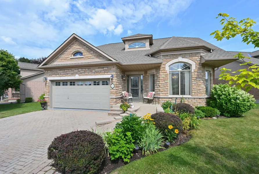 43 Bella Vista TRL, New Tecumseth, ON L9R 2C7