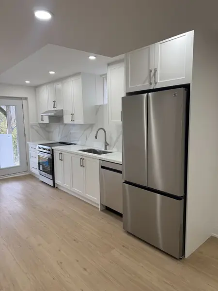 2271 Whitewood CRES #Lower, Innisfil, ON L9S 2B1