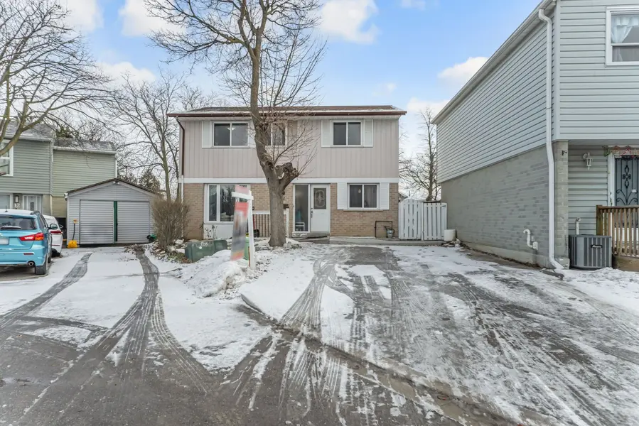 11 Juliette SQ, Brampton, ON L6S 2M6