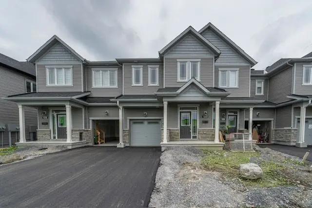 130 Main Halyard LN, Fallowfield Rd South Of Ottawa, ON K2J 7B6