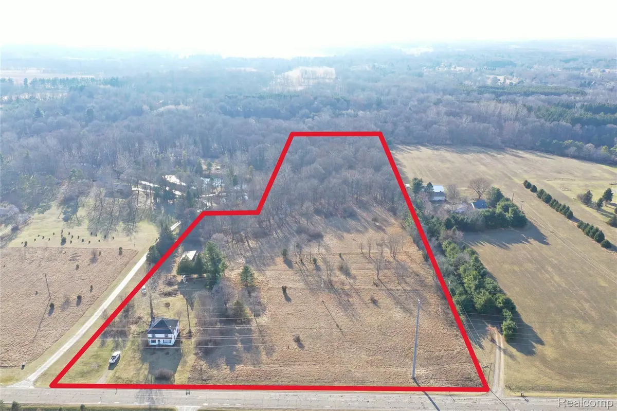 3337 Marathon RD, Oregon Township, MI 48421