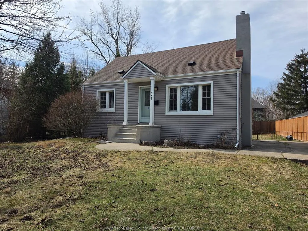 4221 KENNEDY Drive East, Windsor, ON N9G 1Y1