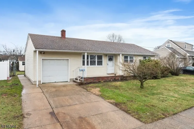37 Louise Dr, Manville Boro, NJ 08835