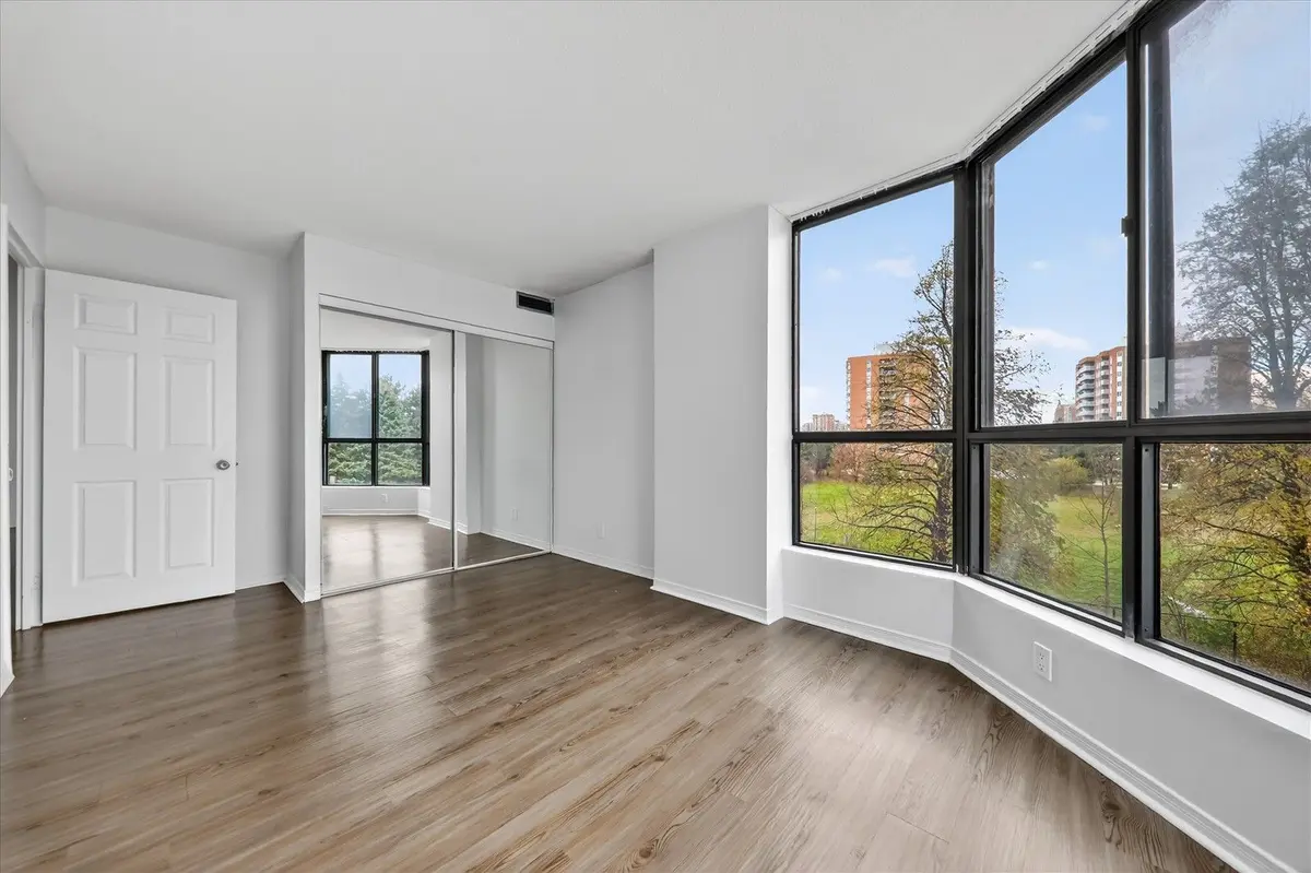 8 Silver Bell GRV #309, Toronto E11, ON M1B 4Z3