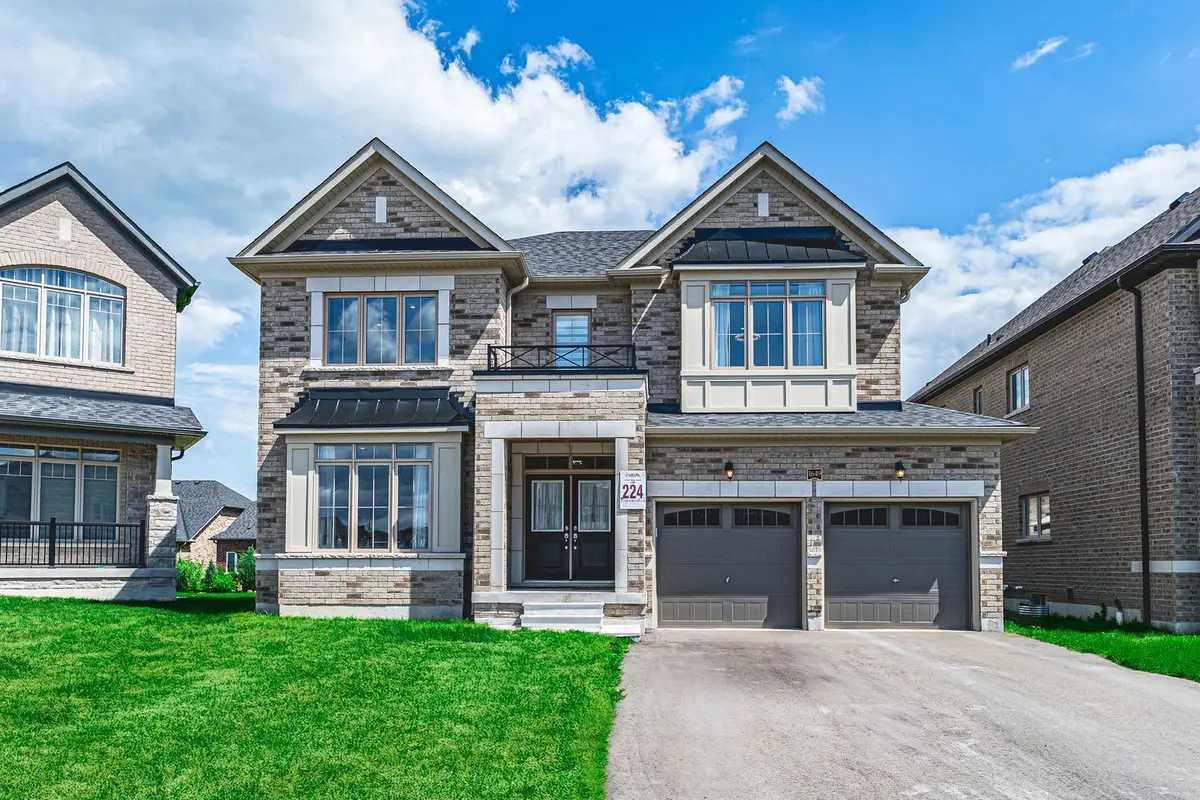 1649 Corsal CT, Innisfil, ON L9S 0P8