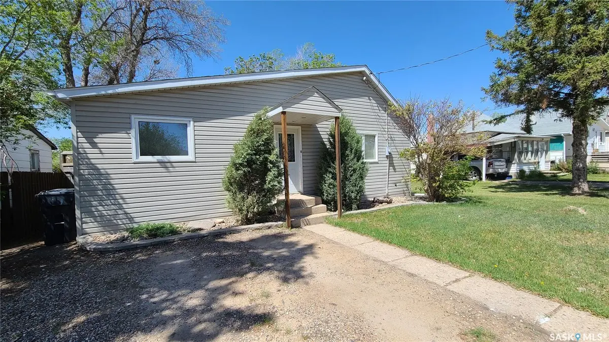 215 Mergens STREET, Weyburn, SK S4H 1R4