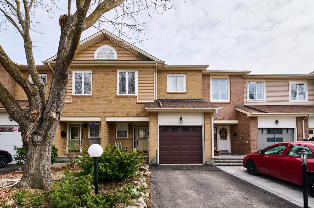 12 Willwood CRES, Barrhaven, ON K2J 4B2