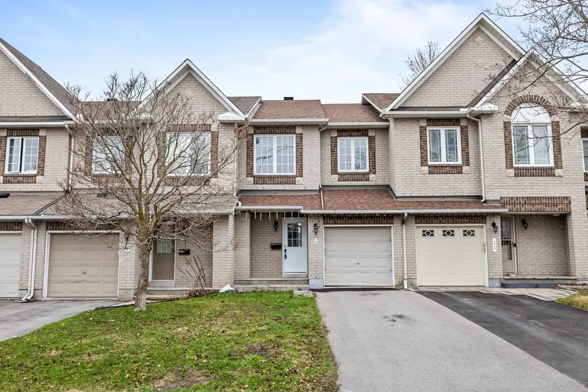 9 Flowertree CRES, Kanata, ON K2M 2R6