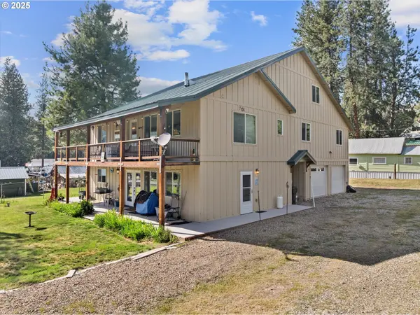 206 AUSTIN ST, Sumpter, OR 97877