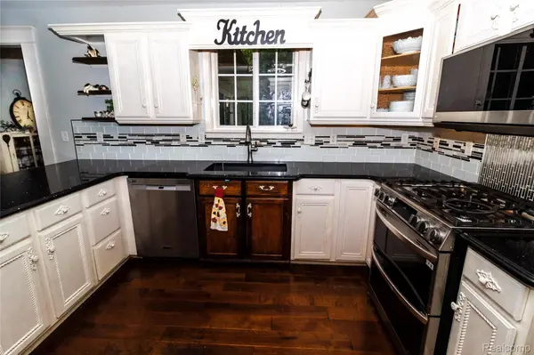 8314 Mill Pointe CT, Goodrich Village, MI 48438