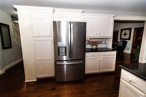 8314 Mill Pointe CT, Goodrich Village, MI 48438