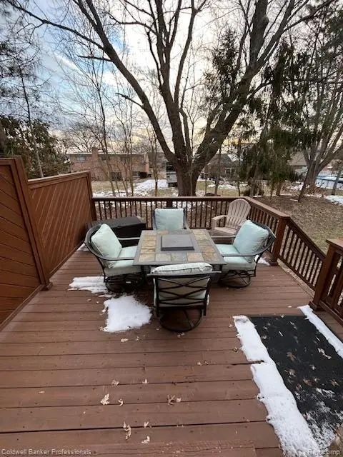 4896 Royal Cove DR, Macomb Township, MI 48316