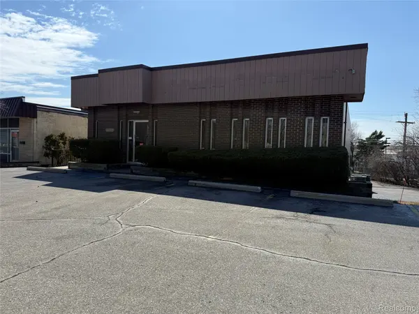 4525 Highland RD, Waterford Charter Township, MI 48328