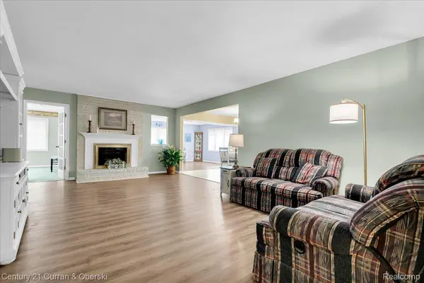 13741 Chestnut ST, Southgate, MI 48195