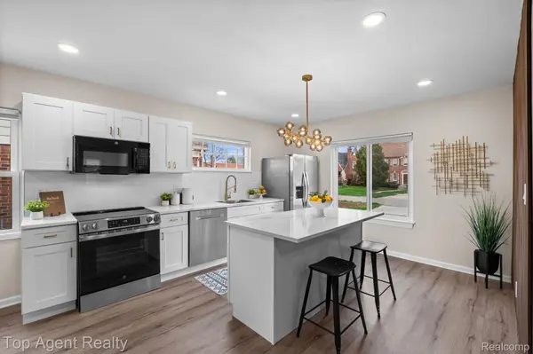 15093 Stahelin AVE, Detroit, MI 48223