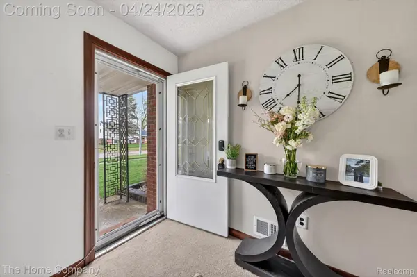 33847 Tawas TRL, Westland, MI 48185