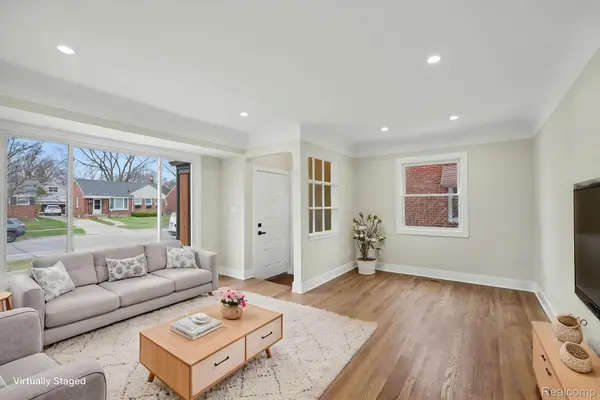 327 Normandy RD, Royal Oak, MI 48073