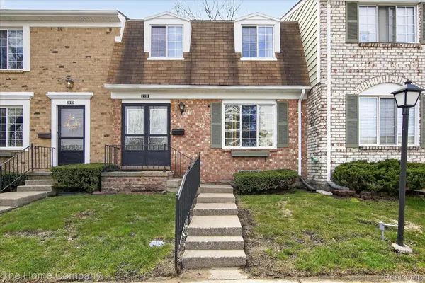 2052 Wickham ST, Royal Oak, MI 48073