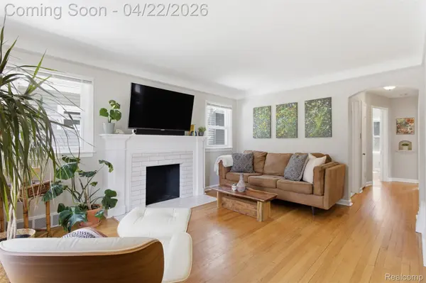 310 E Oakridge ST, Ferndale, MI 48220