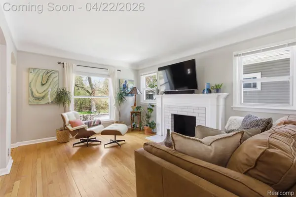 310 E Oakridge ST, Ferndale, MI 48220