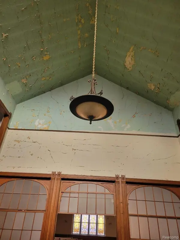 349 N Monroe ST, Lapeer, MI 48446