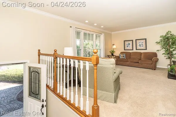 1841 Fair Oak CT, Rochester Hills, MI 48309