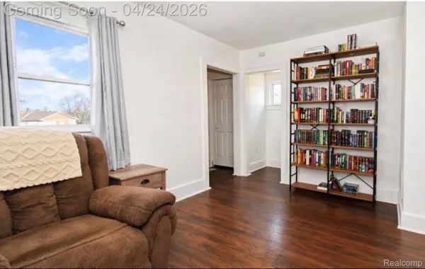 2140 E Bristol RD, Burton, MI 48529