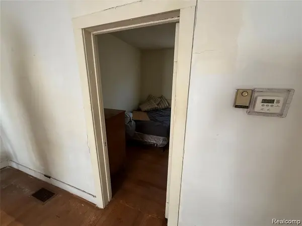 4715 Lumley ST, Detroit, MI 48210