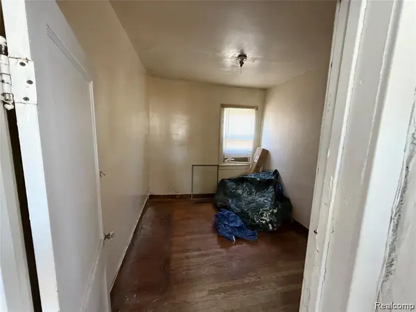 4715 Lumley ST, Detroit, MI 48210