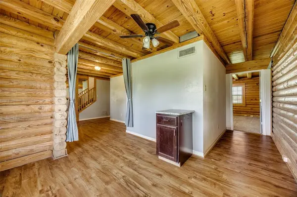 330 County Road 2904, Dodd City, TX 75438