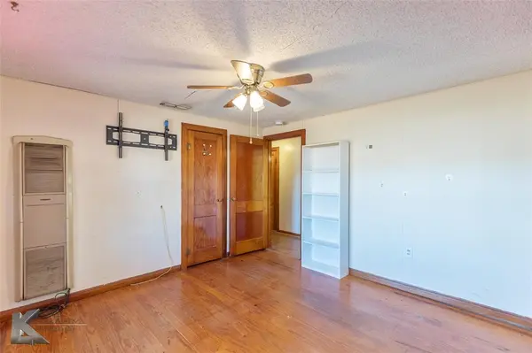 405 S Hinton Street, Benjamin, TX 79505