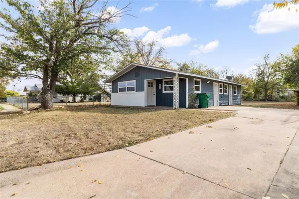212 E 2nd Street, Coleman, TX 76834