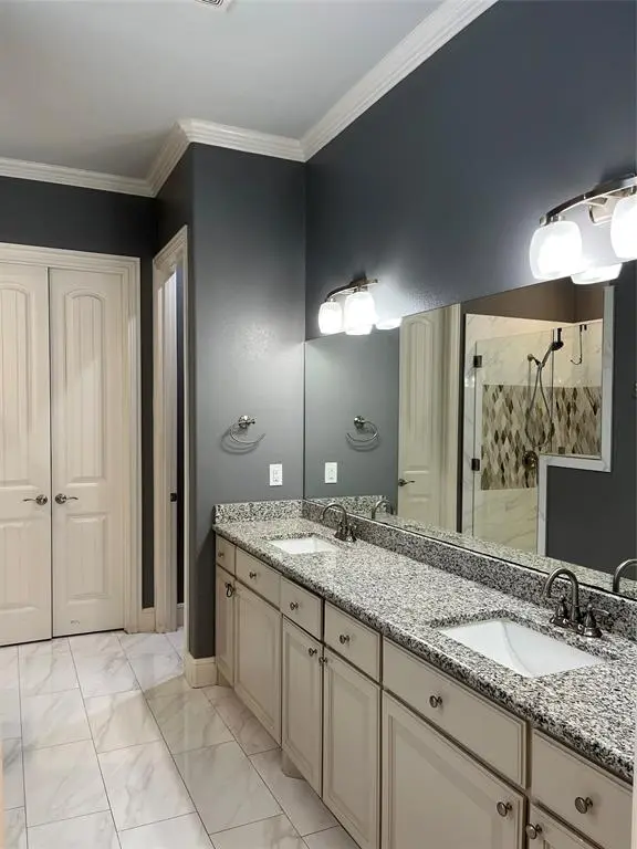 337 Lucille Street, Irving, TX 75060