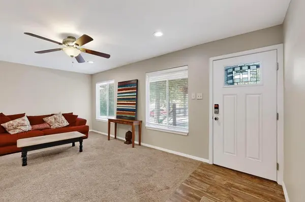 2895 Honey Bee Lane, Wills Point, TX 75169