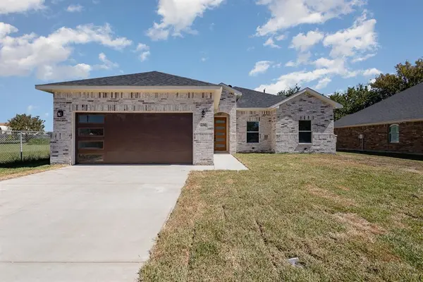 230 Flying Bridge Drive, Gun Barrel City, TX 75156