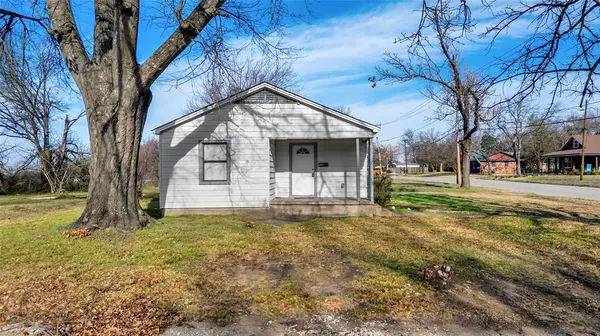 901 Johnson Street, Terrell, TX 75160