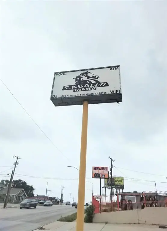 3203 N Main Street, Fort Worth, TX 76106