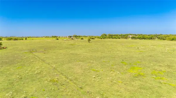 1708 County Road 4850, Leonard, TX 75452