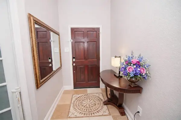 757 Winding Oak Bend, Lake Dallas, TX 75065