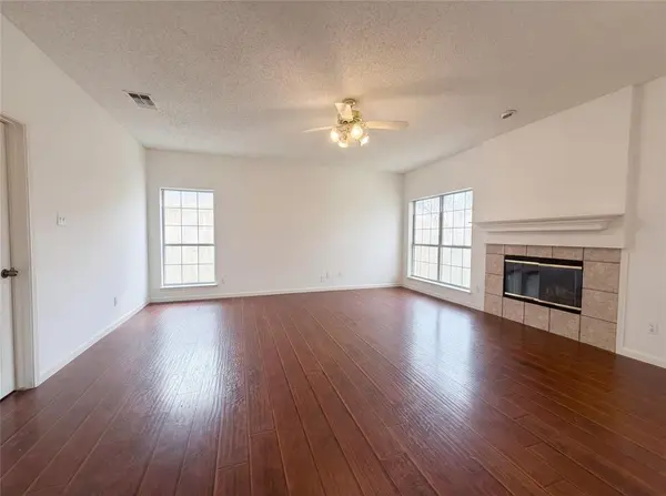 4515 Harpers Ferry Drive, Grand Prairie, TX 75052