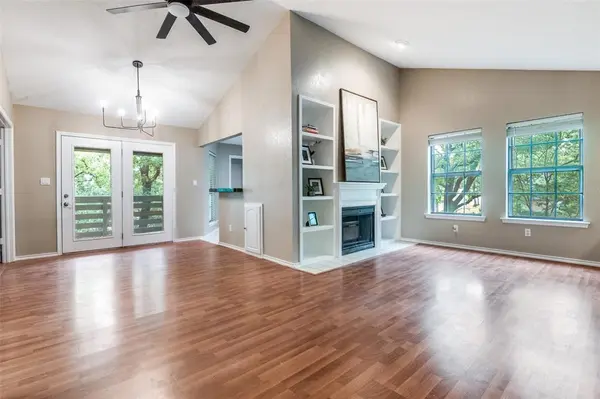 4502 Forestgate Drive, Arlington, TX 76017