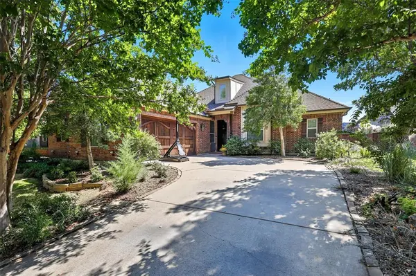 109 Diablo Drive, Burleson, TX 76028