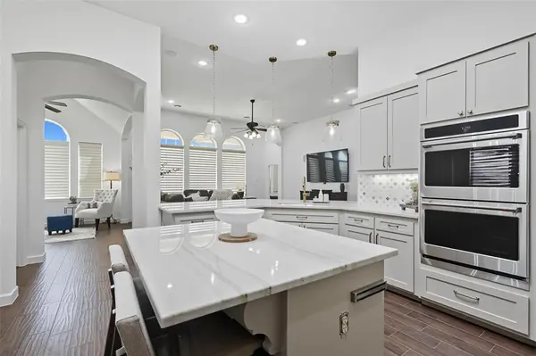 109 Diablo Drive, Burleson, TX 76028